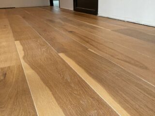 HOUT